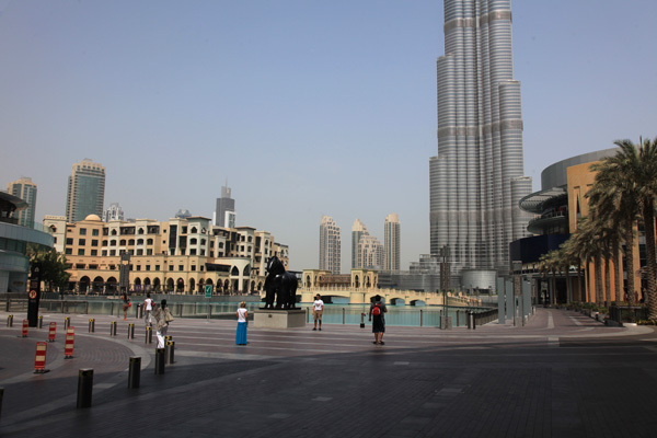 Panorama onder de Burj Khalifa