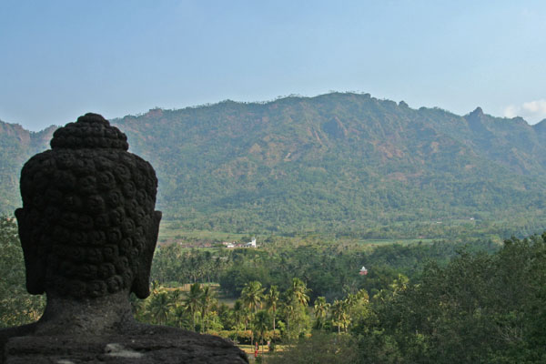 Uitzicht vanaf de Borobudur