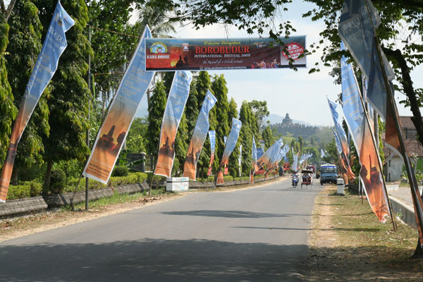 De weg naar de Borobudur