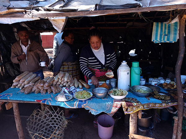 Market in Ihosy