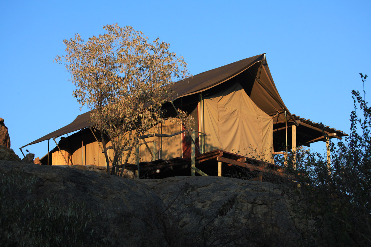 Tent bij de Erongo Wilderness lodge