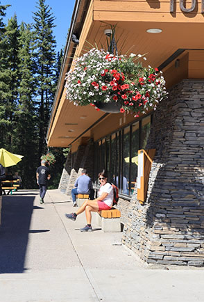 Lake Louise Village