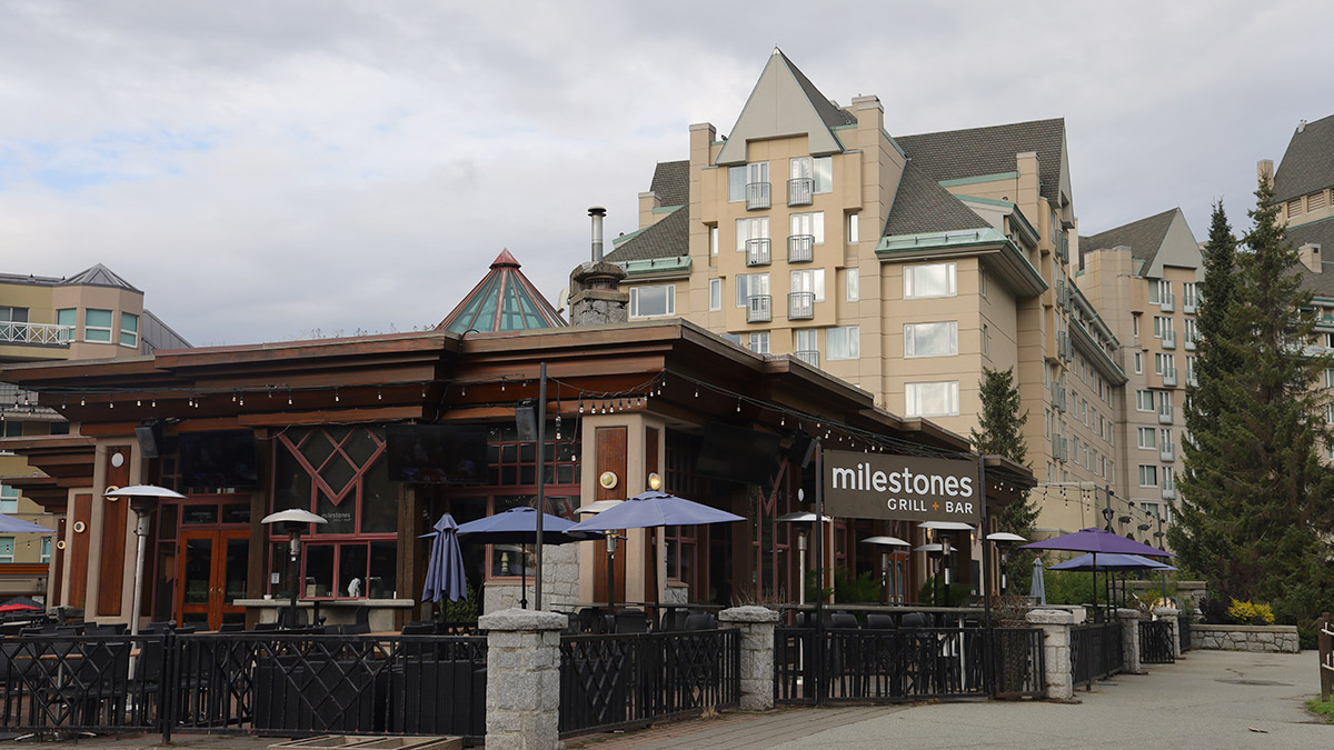 Milestone grill + Bar i Whistler