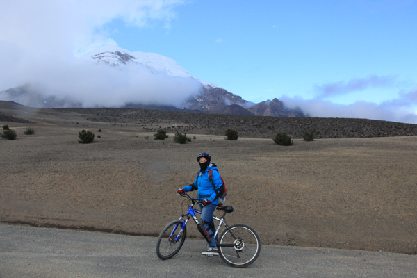 Gina Mom bij de Chimborazo