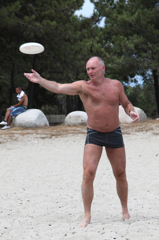 Hans met frisbee