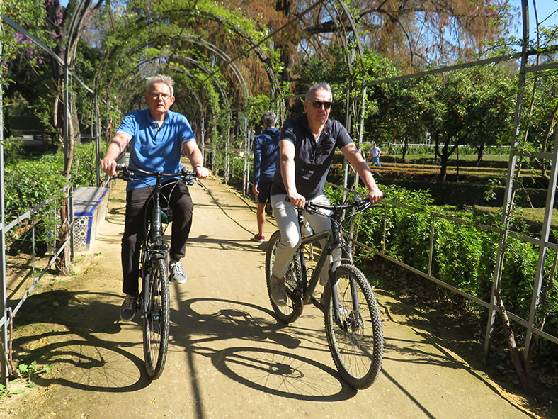 Han en Sjaak in Parque María Luisa, Sevilla